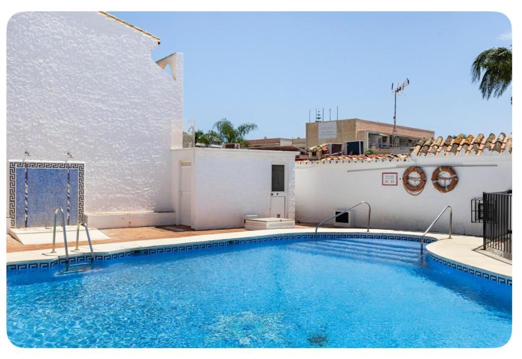 La Casa En La Carihuela Playa A 4 Minutos A Pie Villa Torremolinos Dış mekan fotoğraf