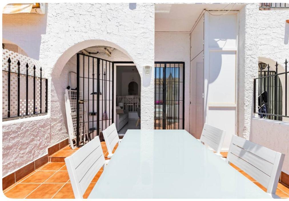 La Casa En La Carihuela Playa A 4 Minutos A Pie Villa Torremolinos Dış mekan fotoğraf