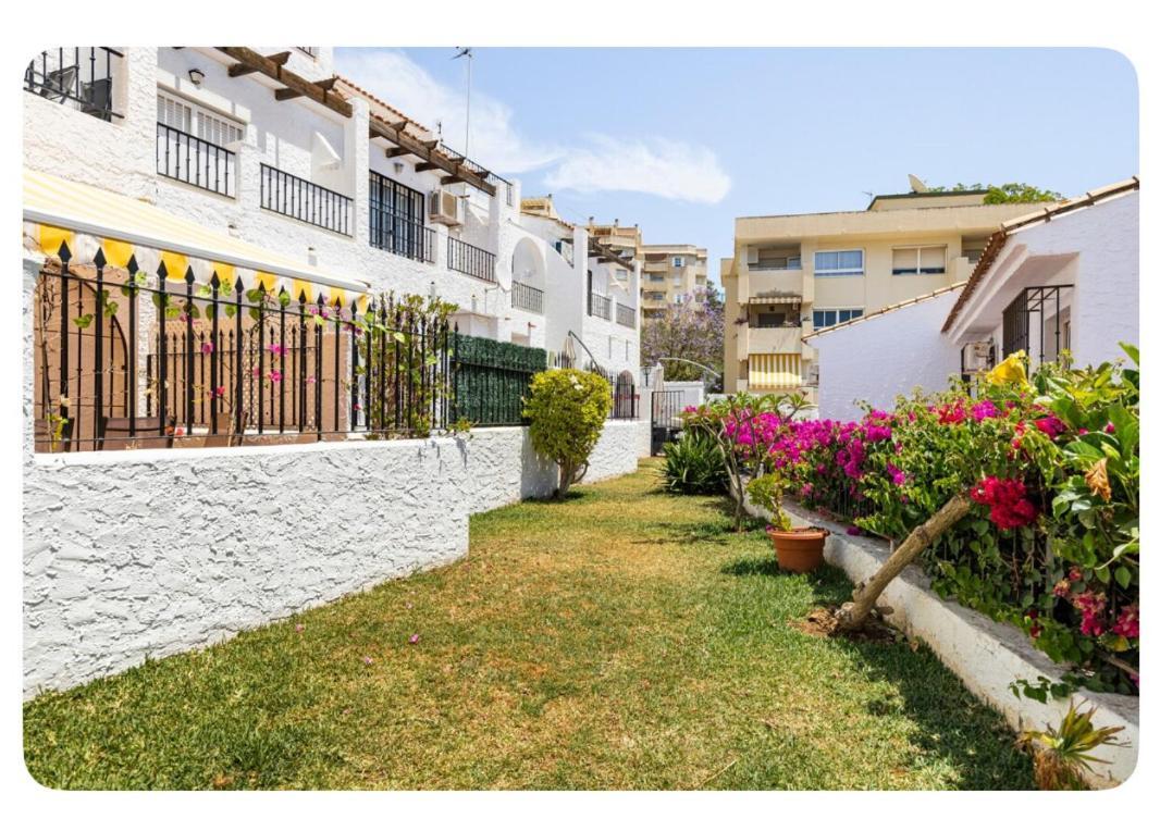 La Casa En La Carihuela Playa A 4 Minutos A Pie Villa Torremolinos Dış mekan fotoğraf
