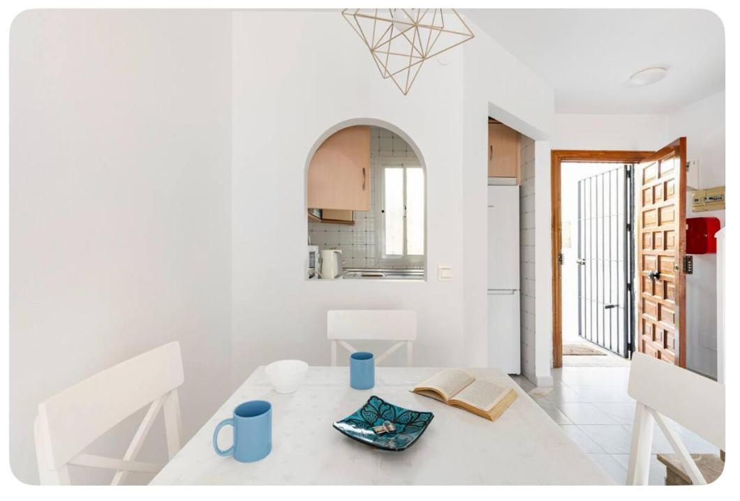 La Casa En La Carihuela Playa A 4 Minutos A Pie Villa Torremolinos Dış mekan fotoğraf