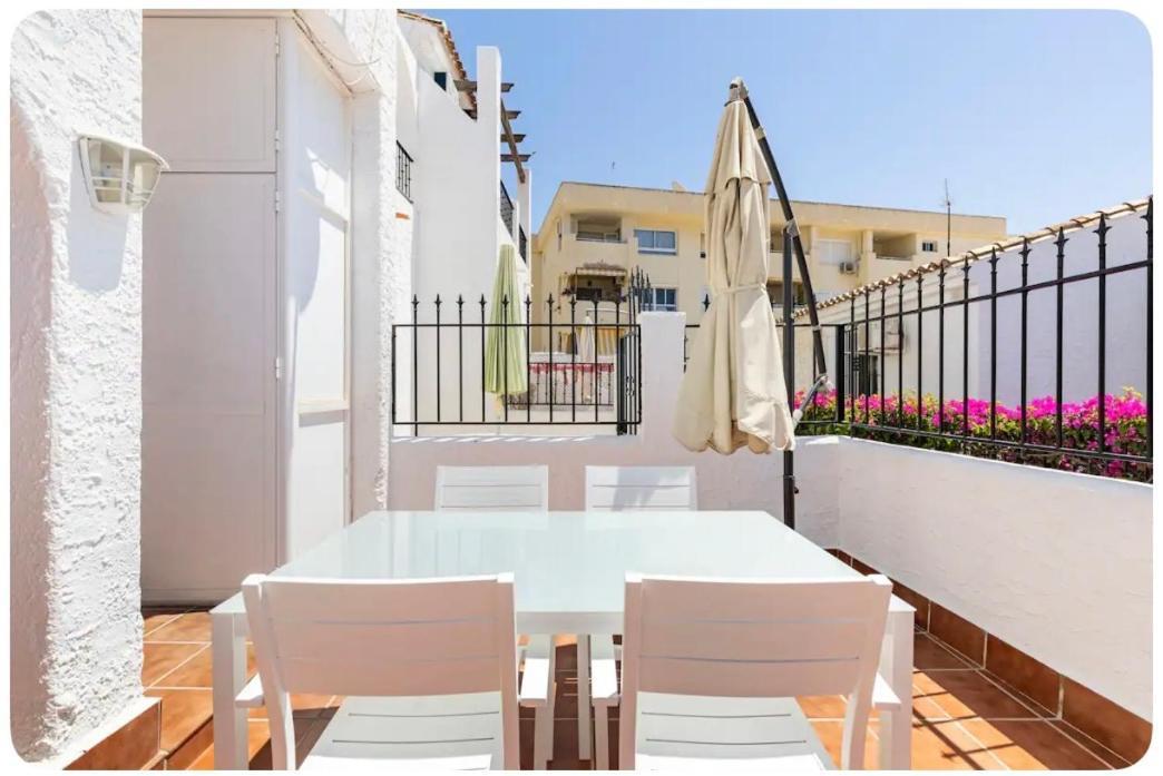La Casa En La Carihuela Playa A 4 Minutos A Pie Villa Torremolinos Dış mekan fotoğraf